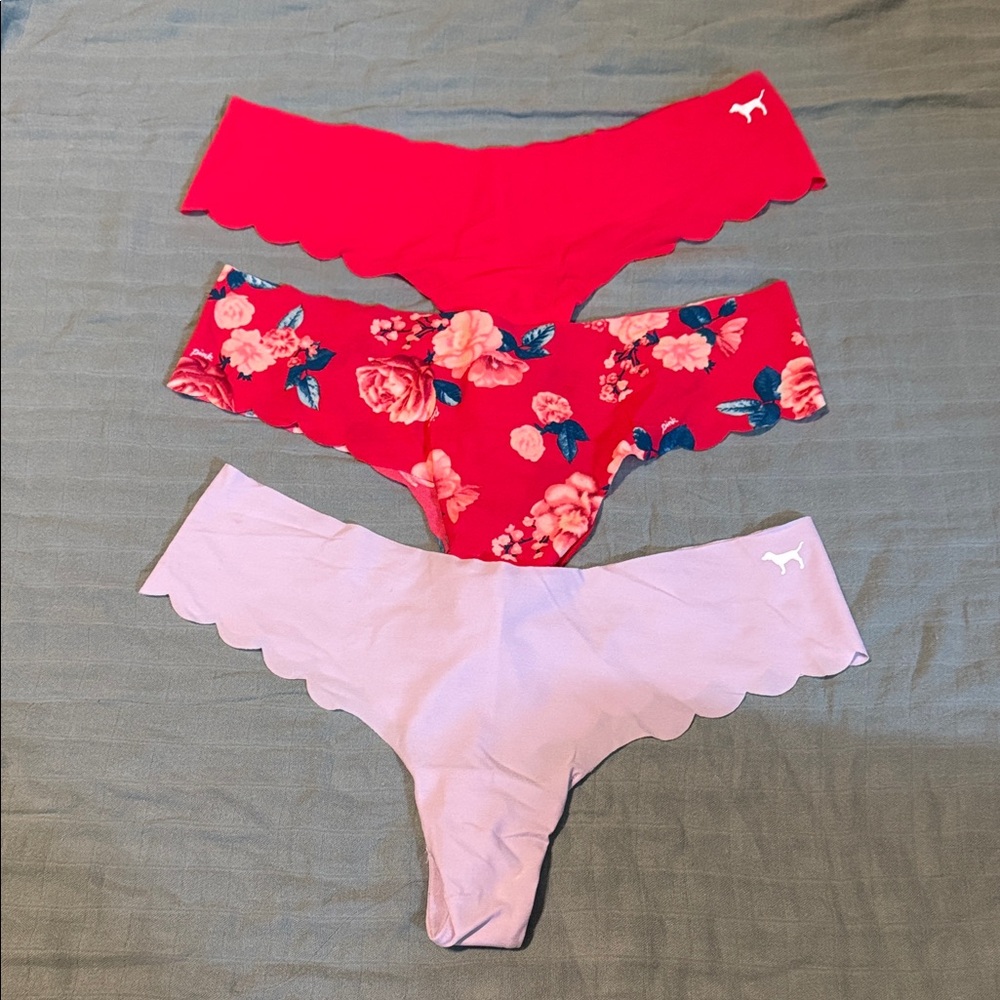 PINK Victoria's Secret Scallop Hem Thong Panties Set